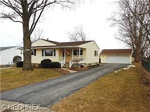 621 Jerry Dr photo 1