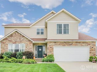 146 Hawthorne Ct NE, Rockford, MI 49341