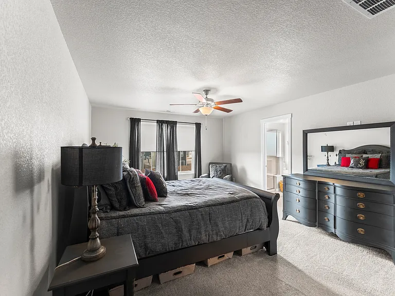5204 Roundhouse Dr — Photo 28