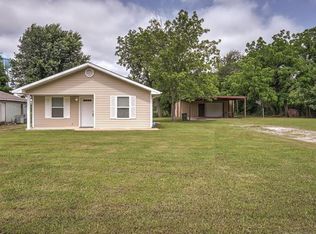 612 S Elm St, Bristow, OK 74010