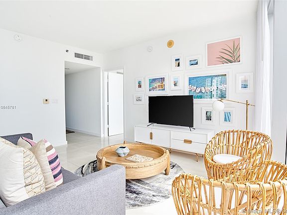 4th image of 485 Brickell Ave APT 2208