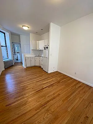 Rented by CitySites Real Estate Group | media 19