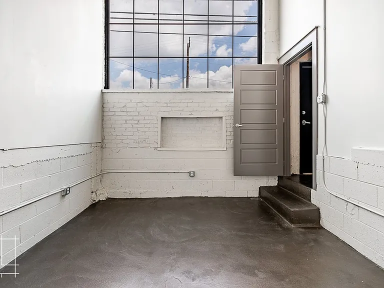Wonder Bread Lofts — Photo 57