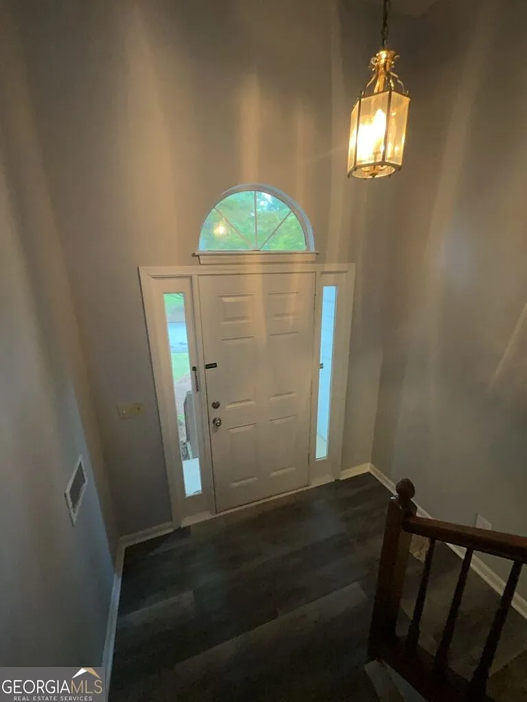 4 bed, 3.0 bath, 2316 sqft, $2,500 — Photo 3