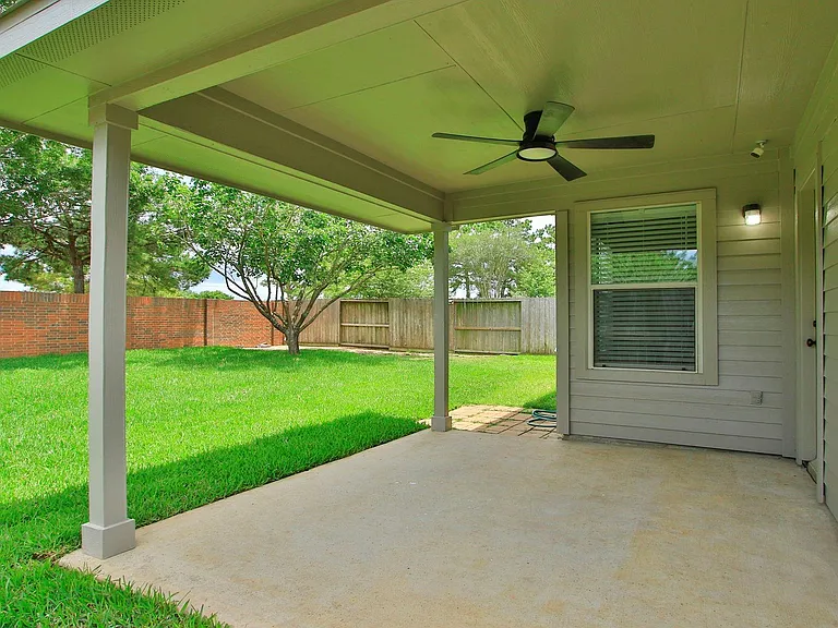 19830 Sternwood Manor Dr — Photo 34