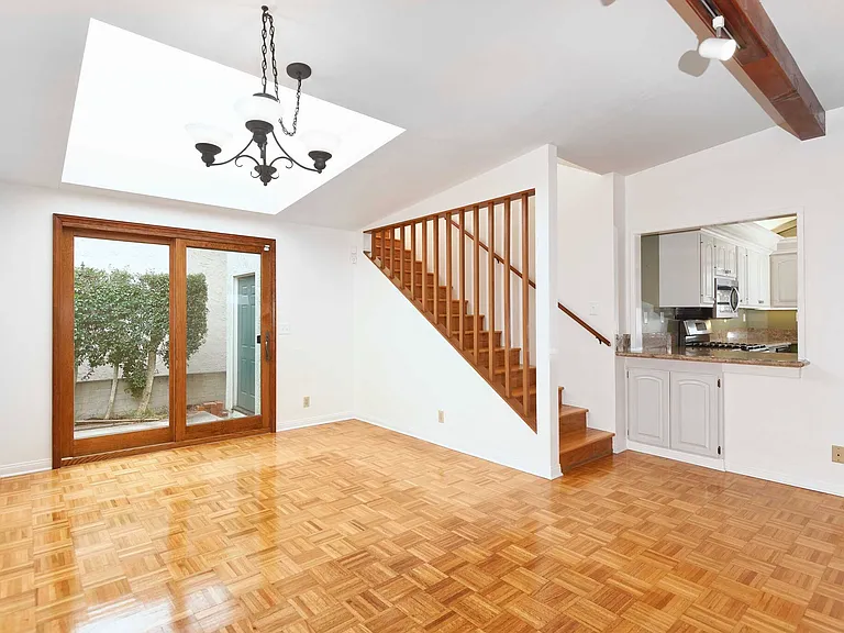 3228 Emerson St — Photo 5