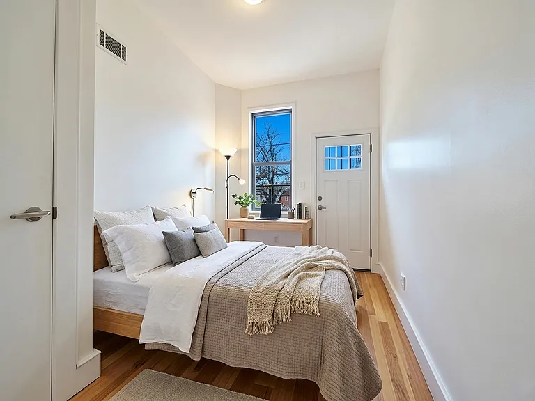 1141 Greene Ave #1A — Photo 6