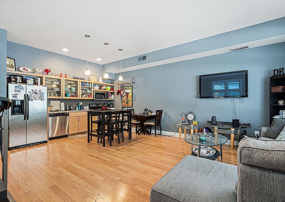 1st image of 4467 Rainbow Blvd
