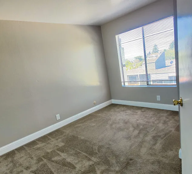 1910 Berryman Street — Photo 62