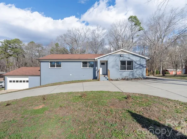 142 Shadowbrook Rd, Mount Holly, NC 28120