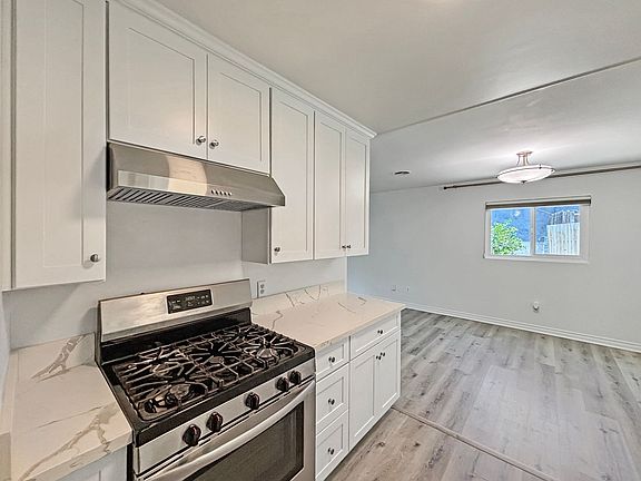 3rd image of 4995 Tierra Baja Way