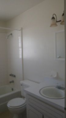 2nd image of 247 Alemeda Dr APT 4B