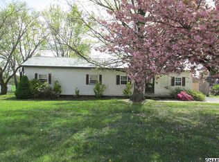 560 Middle Rd, Newville, PA 17241