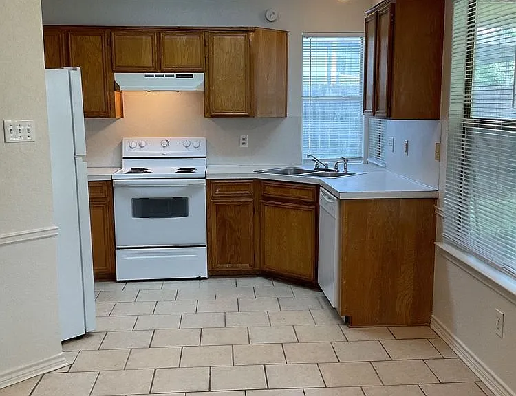 2509 Lain Dr — Photo 4