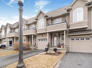 370 Stonehenge Dr #13, Hamilton, ON L9K 0H9