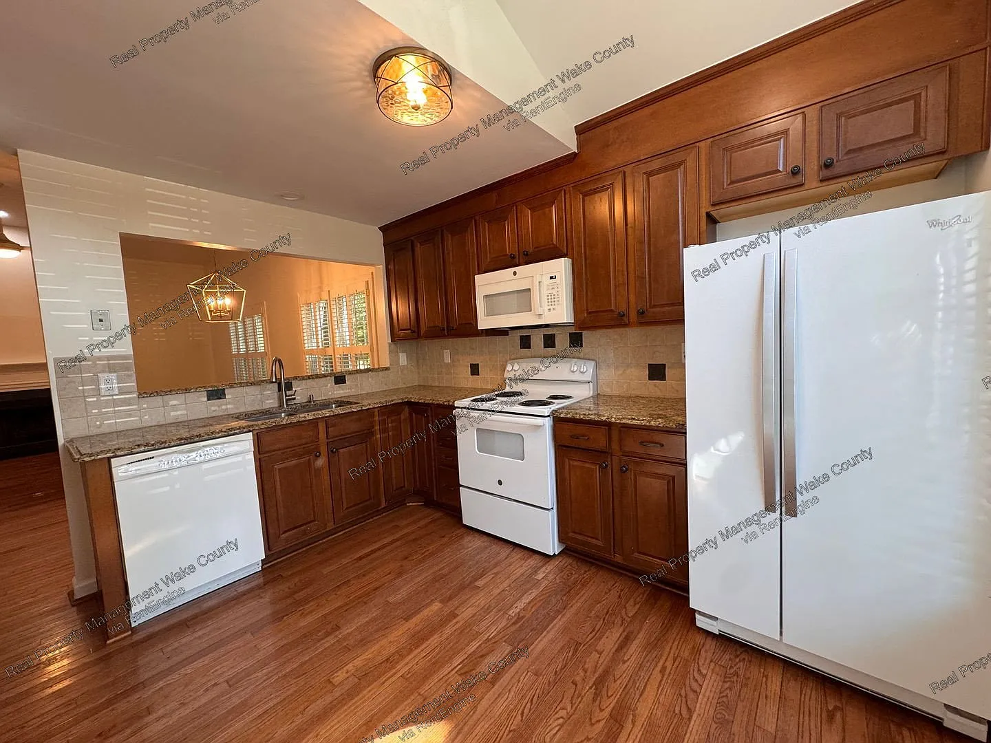 3 bed, 2.0 bath, $2,300 — Photo 3