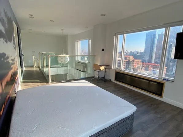 189 Bridge Street image 11 of 39