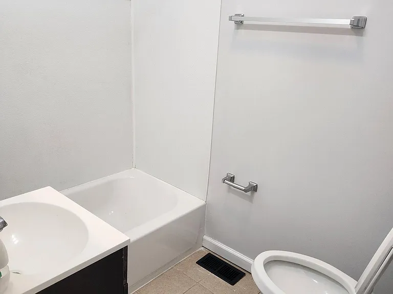 1408 S Broad St #2 — Photo 3