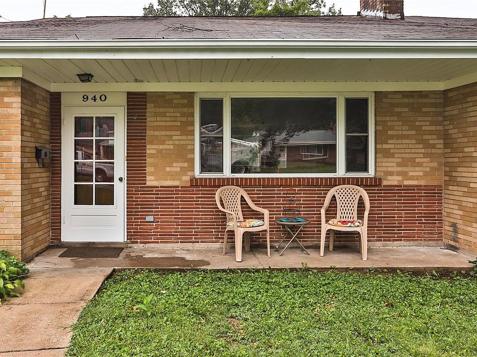 1st image of 940 Wooster Dr