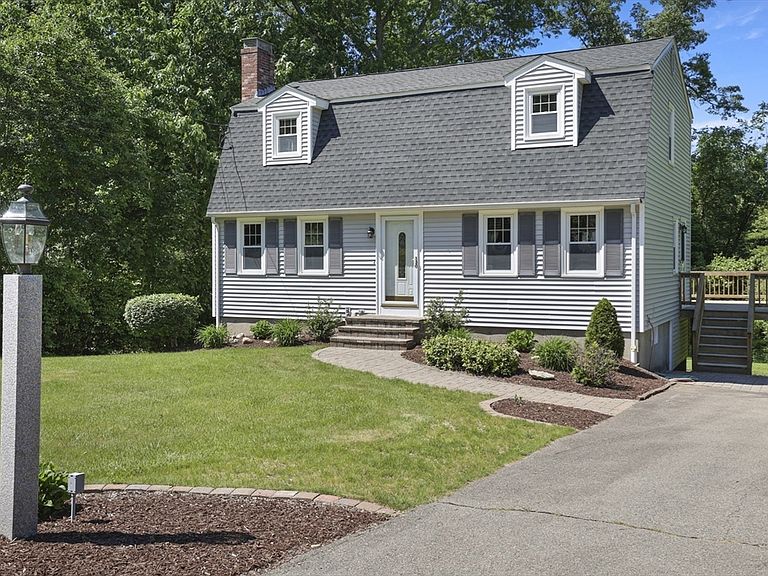 Listing photo 4