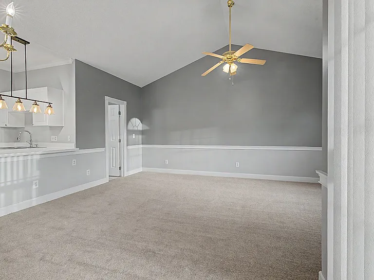 670 Riverwalk Dr #302 — Photo 9