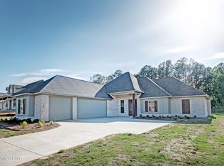 126 Richburg Ct, Pearl, MS 39208