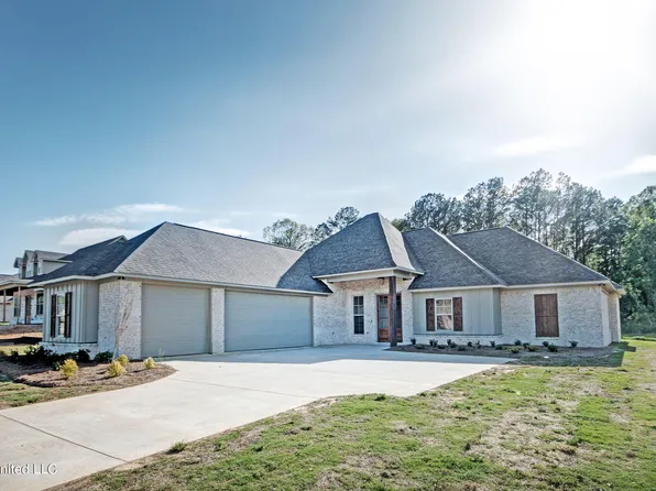 126 Richburg Ct, Pearl, MS 39208