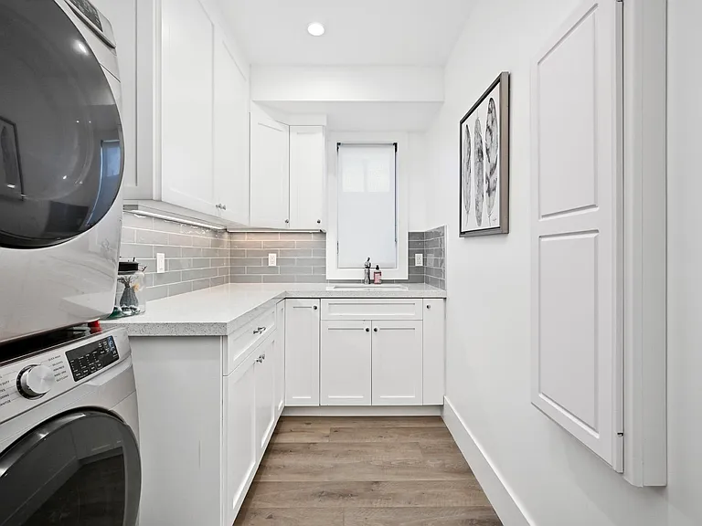 3940 Seashore Dr — Photo 41