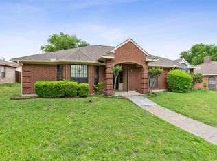 468 Derby Ln, Desoto, TX 75115
