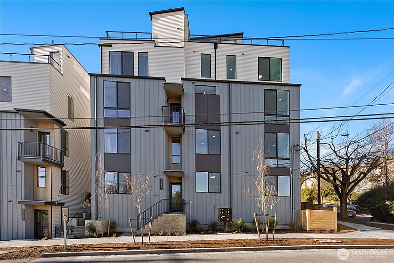 2nd image of 955 N 35th Street