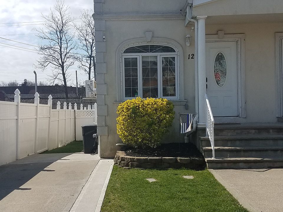 1st image of 12 Station Ave