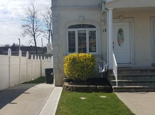 12 Station Ave, Staten Island, NY 10309