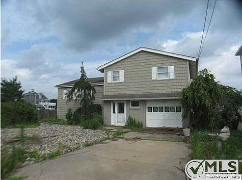 1st image of 43 Bayview Dr