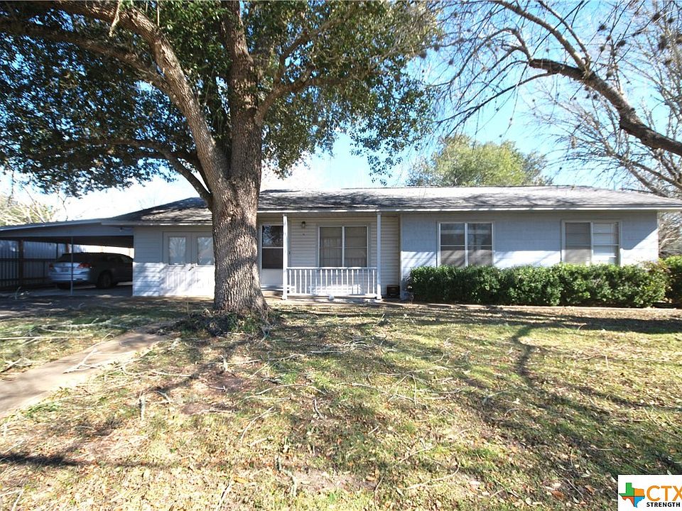 1st image of 721 S Pecan St