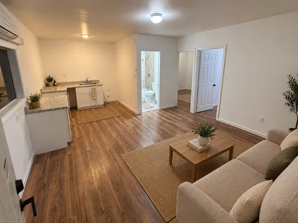 43212 7th St E, Lancaster, CA 93535