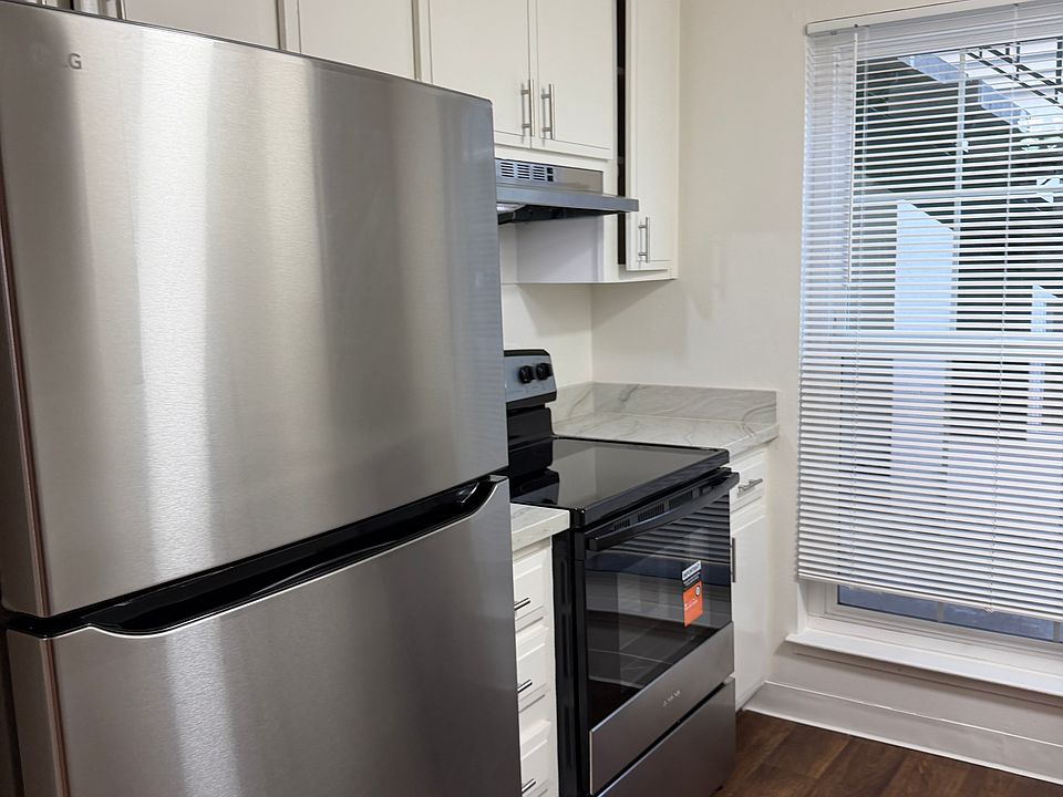 1st image of 1931 California St APT 4