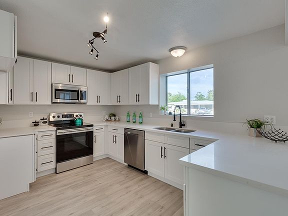2nd image of 2108 Santa Paula Dr