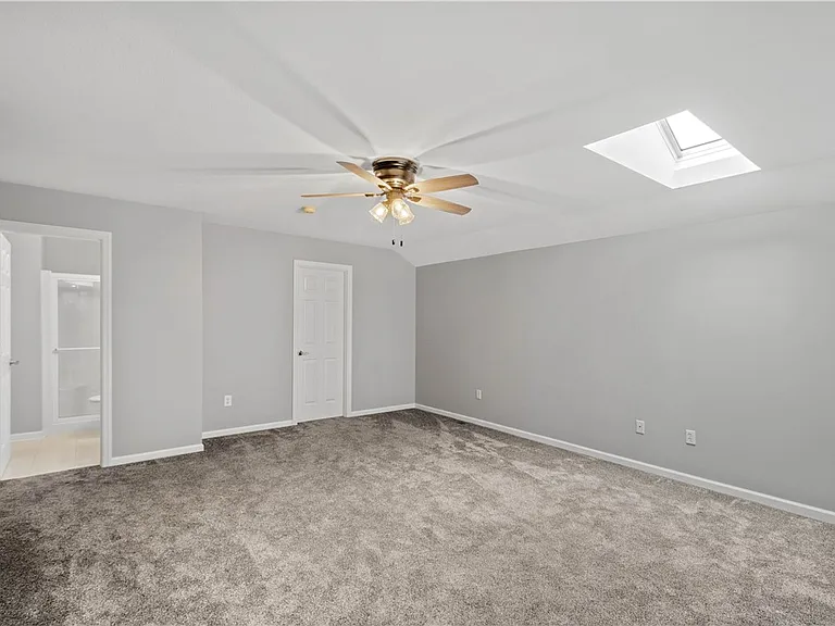 9704 Sundance Dr — Photo 24