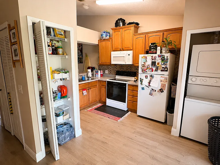 120 Reserve Cir #212 — Photo 4