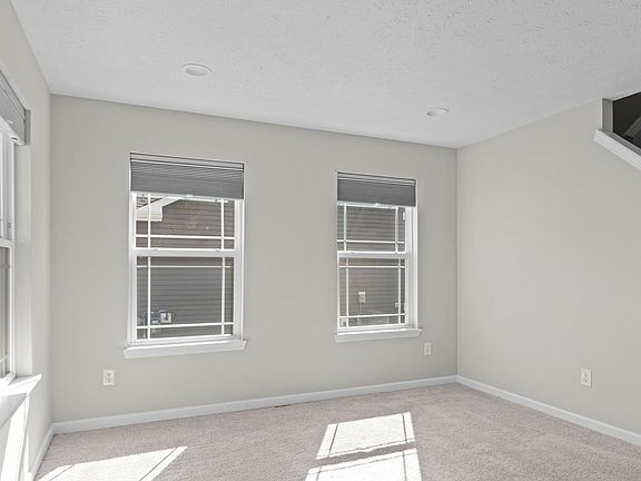 3rd image of 2916 Pointe Bay Rd