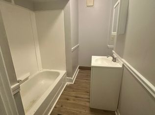 292 S Main St #1R, Woonsocket, RI 02895