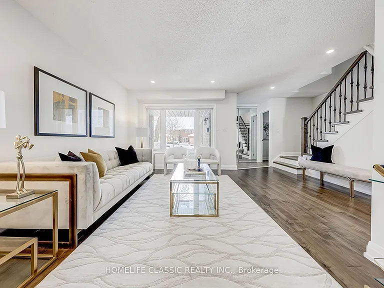 56 Gray Cres #MAIN 2ND FLOOR — Photo 10