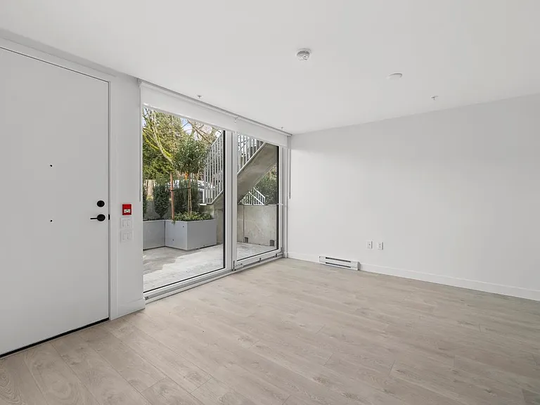 312 E 15th Ave — Photo 12