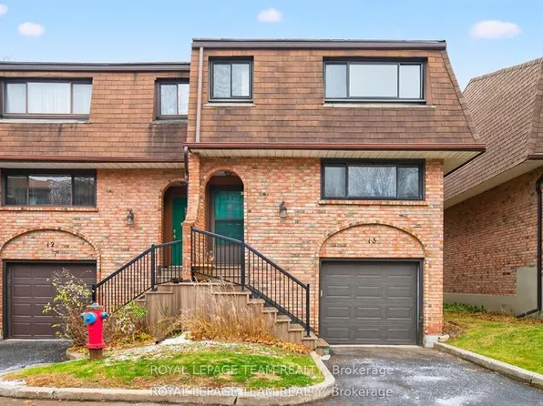 2 Bertona St #13, Ottawa, ON K2G 0W2