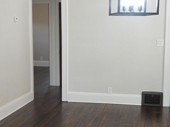 5th image of 2152 Eldred Ave