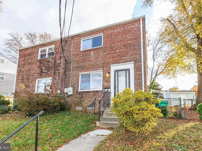 5907 Longfellow St — Photo 2