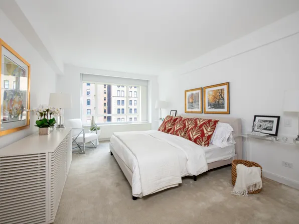 799 Park Avenue image 8 of 13