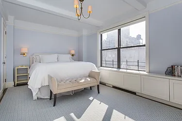 Sold by Dixon Advisory USA Inc.