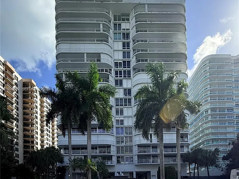 10155 Collins Ave #906 — Photo 1