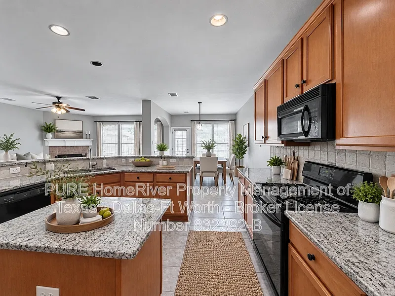 5 bed, 2.0 bath, 3761 sqft, $3,244 — Photo 3